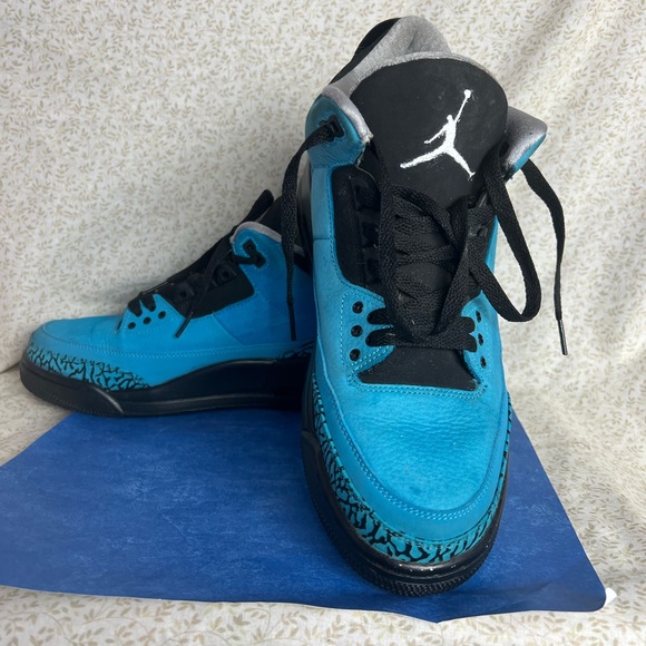 Air Jordan 3 Retro "Powder Blue" 2014 - Picture 1 of 11